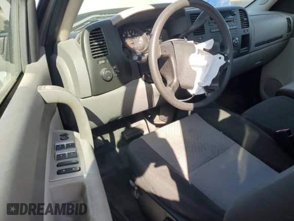 2009 GMC Sierra 1500 Work Truck с VIN 1GTEC19C59Z138500, выставлен на аукционе Copart как лот 78610374 с пробегом 77 993 миль миль и Списание • Salvage title. История ставок и продаж доступна на DreamBid. Изображение 8.