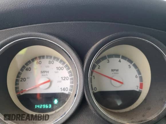 2008 Dodge Charger с VIN 2B3KA43R08H102320, выставлен на аукционе Copart как лот 70438134 с пробегом 142 963 миль миль и Чистый • Clean title. История ставок и продаж доступна на DreamBid. Изображение 9.