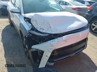 2024 Hyundai Kona Limited z VIN KM8HECA34RU165341, wystawiony jako IAAI lot #42957554 z przebiegiem 10 895 mil mil oraz . Historia ofert i sprzedaży dostępna na DreamBid. Obrazek 6.