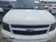 2007 Chevrolet Suburban LTZ z VIN 3GNFC16J77G300428, wystawiony jako IAAI lot #42279084 z przebiegiem Nie podano mil oraz . Historia ofert i sprzedaży dostępna na DreamBid. Obrazek 10.