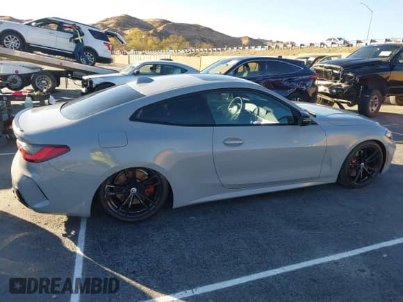 2023 BMW 4 Series M440i с VIN WBA83AP06PCL18166, выставлен на аукционе IAAI как лот 41407380 с пробегом Не указан миль и . История ставок и продаж доступна на DreamBid. Изображение 13.