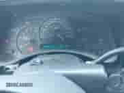 2004 Chevrolet Silverado 2500 LS z VIN 1GCGK23U44F110099, wystawiony jako IAAI lot #42840123 z przebiegiem 176 226 mil mil oraz . Historia ofert i sprzedaży dostępna na DreamBid. Obrazek 7.