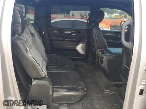 2020 Ram 1500 Limited z VIN 1C6SRFHT2LN153493, wystawiony jako Copart lot #67365545 z przebiegiem 68 828 mil mil oraz Szkoda całkowita • Salvage title. Historia ofert i sprzedaży dostępna na DreamBid. Obrazek 10.