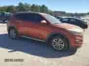 2017 Hyundai Tucson SE z VIN KM8J33A44HU389109, wystawiony jako Copart lot #86798605 z przebiegiem Nie podano mil oraz Czysty tytuł • Clean title. Historia ofert i sprzedaży dostępna na DreamBid. Obrazek 4.