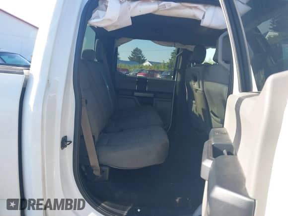 2015 Ford F-150 XLT с VIN 1FTEW1E85FFA58636, выставлен на аукционе IAAI как лот 43142847 с пробегом 195 147 миль миль и . История ставок и продаж доступна на DreamBid. Изображение 8.