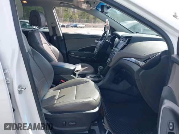 2017 Hyundai Santa Fe Ultimate с VIN 5NMZWDLA1HH050029, выставлен на аукционе IAAI как лот 39177669 с пробегом 65 392 миль миль и . История ставок и продаж доступна на DreamBid. Изображение 5.
