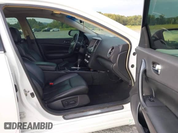 2014 Nissan Maxima S z VIN 1N4AA5AP8EC455331, wystawiony jako IAAI lot #43234592 z przebiegiem 191 688 mil mil oraz . Historia ofert i sprzedaży dostępna na DreamBid. Obrazek 5.