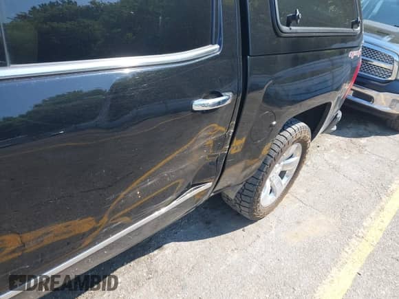 2017 Chevrolet Silverado 1500 LTZ с VIN 3GCUKSEC9HG505956, выставлен на аукционе IAAI как лот 42914614 с пробегом 133 081 миль миль и . История ставок и продаж доступна на DreamBid. Изображение 18.