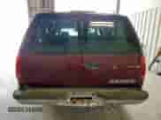 1999 Chevrolet Suburban с VIN 3GNEC16R5XG116087, выставлен на аукционе Copart как лот 65594355 с пробегом 256 091 миль миль и Списание • Salvage title. История ставок и продаж доступна на DreamBid. Изображение 6.