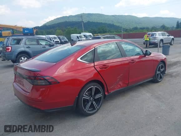 2024 Honda Accord Sport z VIN 1HGCY2F51RA054467, wystawiony jako IAAI lot #42837061 z przebiegiem 12 874 mil mil oraz . Historia ofert i sprzedaży dostępna na DreamBid. Obrazek 4.
