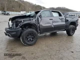 2022 Ram 1500 TRX z VIN 1C6SRFU98NN112427, wystawiony jako Copart lot #45173435 z przebiegiem Nie podano mil oraz Szkoda całkowita • Salvage title. Historia ofert i sprzedaży dostępna na DreamBid. Obrazek 1.
