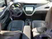 2020 Chevrolet Bolt EV Premier с VIN 1G1FZ6S01L4140581, выставлен на аукционе Copart как лот 86534865 с пробегом 76 371 миль миль и Списание • Salvage title. История ставок и продаж доступна на DreamBid. Изображение 8.