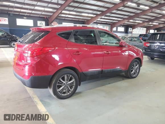 2015 Hyundai Tucson SE z VIN KM8JUCAG6FU974956, wystawiony jako Copart lot #69148475 z przebiegiem 99 898 mil mil oraz Czysty tytuł • Clean title. Historia ofert i sprzedaży dostępna na DreamBid. Obrazek 3.