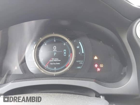 2018 Lexus IS 300 z VIN JTHC81D27J5026282, wystawiony jako IAAI lot #43153439 z przebiegiem 65 914 mil mil oraz . Historia ofert i sprzedaży dostępna na DreamBid. Obrazek 7.