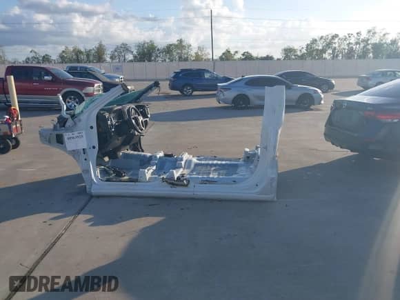2022 Chevrolet Silverado 1500 LT with VIN 3GCUYDED3NG146456, listed as a IAAI auction lot 40963925 with Not provided miles and . Bid and sale history available at DreamBid. Image 13.