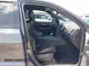 2018 Jeep Grand Cherokee Trailhawk z VIN 1C4RJFLG7JC418832, wystawiony jako IAAI lot #42484877 z przebiegiem 139 331 mil mil oraz . Historia ofert i sprzedaży dostępna na DreamBid. Obrazek 5.