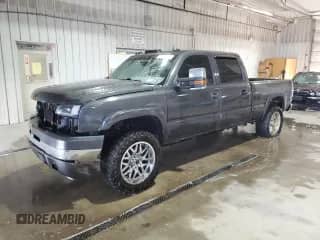 2005 Chevrolet Silverado 2500HD LS with VIN 1GCHK23285F865972, listed as a Copart auction lot 57789985 with 396,060 mi miles and Salvage title. Bid and sale history available at DreamBid. Image 1.