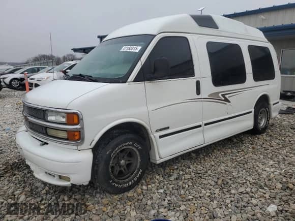 2002 Chevrolet Express с VIN 1GBFG15R321139608, выставлен на аукционе Copart как лот 47183315 с пробегом 142 468 миль миль и Чистый • Clean title. История ставок и продаж доступна на DreamBid. Изображение 1.