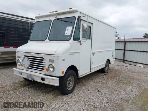 1986 Ford Econoline Cargo с VIN 1FCJE39H9GHC37114, выставлен на аукционе IAAI как лот 42030558 с пробегом 315 104 миль миль и . История ставок и продаж доступна на DreamBid. Изображение 2.