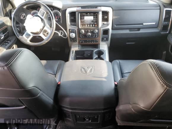 2014 Ram 1500 Laramie z VIN 1C6RR7VM8ES288421, wystawiony jako Copart lot #68515735 z przebiegiem 116 639 mil mil oraz Szkoda całkowita • Salvage title. Historia ofert i sprzedaży dostępna na DreamBid. Obrazek 8.