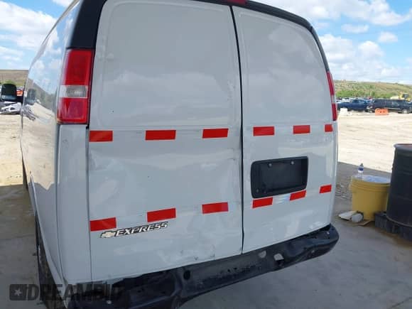 2019 Chevrolet Express Cargo с VIN 1GCWGAFG1K1232961, выставлен на аукционе IAAI как лот 42175897 с пробегом 133 311 миль миль и . История ставок и продаж доступна на DreamBid. Изображение 6.