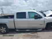 2016 Chevrolet Silverado 2500HD LT z VIN 1GC1CVEG3GF287128, wystawiony jako IAAI lot #42543511 z przebiegiem Nie podano mil oraz . Historia ofert i sprzedaży dostępna na DreamBid. Obrazek 13.