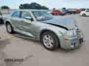 2006 Chrysler 300 C с VIN 2C3KK63H96H413261, выставлен на аукционе Copart как лот 61877445 с пробегом 150 433 миль миль и Списание • Salvage title. История ставок и продаж доступна на DreamBid. Изображение 4.
