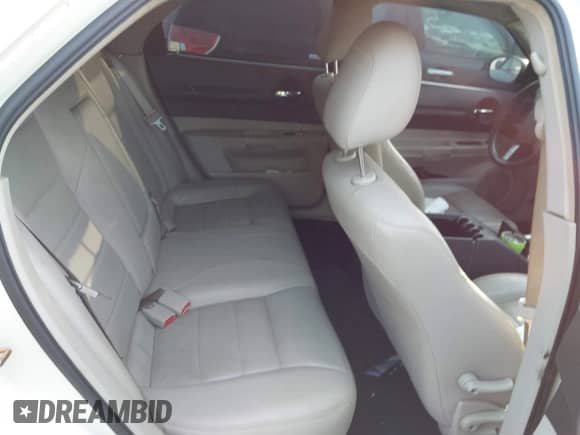 2005 Dodge Magnum RT with VIN 2D4GV58265H646507, listed as a IAAI auction lot 42424873 with Not provided miles and . Bid and sale history available at DreamBid. Image 8.