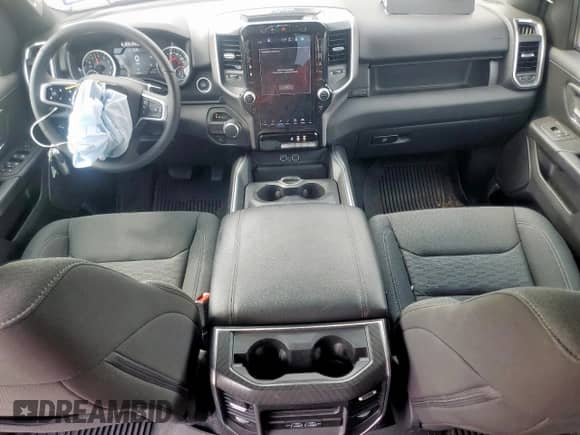 2025 Ram 1500 Big Horn z VIN 1C6RREFG1SN568446, wystawiony jako Copart lot #89522625 z przebiegiem 29 529 mil mil oraz Szkoda całkowita • Salvage title. Historia ofert i sprzedaży dostępna na DreamBid. Obrazek 8.