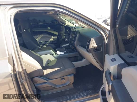 2019 Ford F-150 XL with VIN 1FTEW1E55KKC31708, listed as a IAAI auction lot 43309999 with 107,882 mi miles and . Bid and sale history available at DreamBid. Image 5.