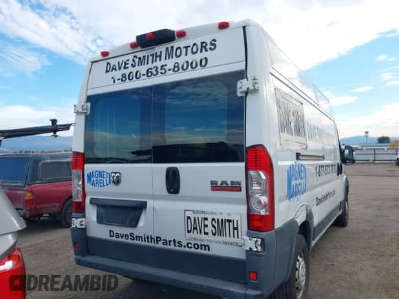 2014 Ram ProMaster Cargo with VIN 3C6URVHG5EE114314, listed as a IAAI auction lot 43528411 with 388,740 mi miles and . Bid and sale history available at DreamBid. Image 16.
