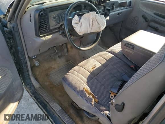 1995 Dodge 1500 с VIN 1B7HC16X4SS172950, выставлен на аукционе Copart как лот 69087385 с пробегом 153 401 миль миль и Списание • Salvage title. История ставок и продаж доступна на DreamBid. Изображение 8.