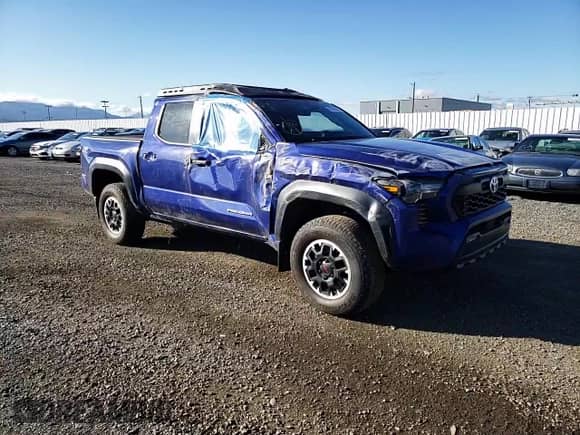 2024 Toyota Tacoma SR5 with VIN 3TMLB5JN1RM002946, listed as a Copart auction lot 68039525 with 21,113 mi miles and Salvage title. Bid and sale history available at DreamBid. Image 13.