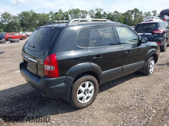 2005 Hyundai Tucson GLS с VIN KM8JN12D85U220915, выставлен на аукционе IAAI как лот 43111468 с пробегом Не указан миль и . История ставок и продаж доступна на DreamBid. Изображение 4.