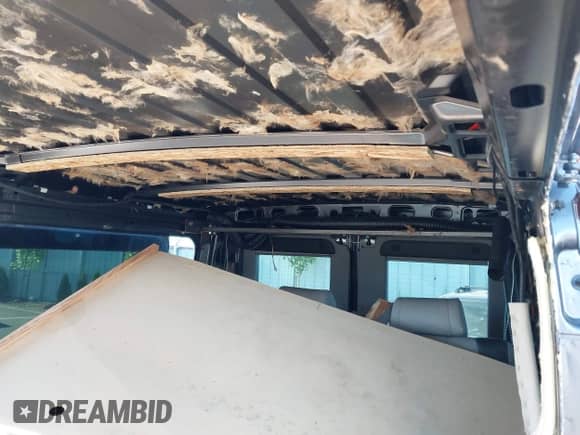 2018 Ram ProMaster Cargo z VIN 3C6TRVAG7JE147430, wystawiony jako IAAI lot #42730877 z przebiegiem 8 442 mil mil oraz . Historia ofert i sprzedaży dostępna na DreamBid. Obrazek 18.