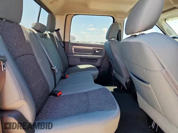 2017 Ram 1500 Big Horn z VIN 1C6RR6LT8HS513994, wystawiony jako Copart lot #63634315 z przebiegiem 50 871 mil mil oraz Czysty tytuł • Clean title. Historia ofert i sprzedaży dostępna na DreamBid. Obrazek 10.