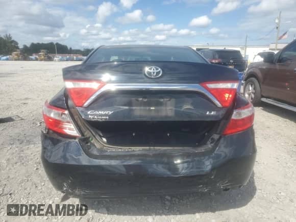 2016 Toyota Camry SE z VIN 4T1BF1FKXGU155322, wystawiony jako Copart lot #84945075 z przebiegiem 155 329 mil mil oraz Szkoda całkowita • Salvage title. Historia ofert i sprzedaży dostępna na DreamBid. Obrazek 6.