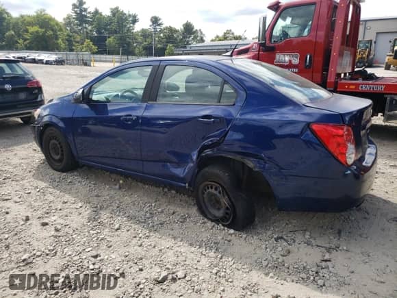 2013 Chevrolet Sonic LS с VIN 1G1JA5SG6D4172095, выставлен на аукционе Copart как лот 81114075 с пробегом 215 149 миль миль и Чистый • Clean title. История ставок и продаж доступна на DreamBid. Изображение 2.