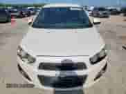 2013 Chevrolet Sonic LTZ с VIN 1G1JE6SB7D4200291, выставлен на аукционе Copart как лот 66943785 с пробегом 126 250 миль миль и Чистый • Clean title. История ставок и продаж доступна на DreamBid. Изображение 5.