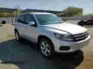 2012 Volkswagen Tiguan S с VIN WVGCV7AX0CW565638, выставлен на аукционе Copart как лот 62784105 с пробегом 120 362 миль миль и Списание • Salvage title. История ставок и продаж доступна на DreamBid. Изображение 14.