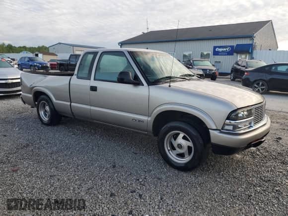 1998 Chevrolet S-10 LS с VIN 1GCCS194XWK261605, выставлен на аукционе Copart как лот 54703745 с пробегом 246 406 миль миль и На запчасти • Non repairable. История ставок и продаж доступна на DreamBid. Изображение 4.