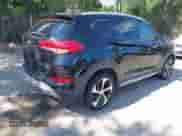 2017 Hyundai Tucson Sport z VIN KM8J3CA2XHU534183, wystawiony jako IAAI lot #42745565 z przebiegiem 127 660 mil mil oraz . Historia ofert i sprzedaży dostępna na DreamBid. Obrazek 4.