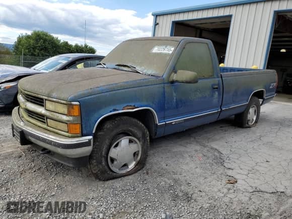 1997 Chevrolet Silverado 1500 z VIN 1GCEK14M7VE226257, wystawiony jako Copart lot #70229755 z przebiegiem 132 114 mil mil oraz Czysty tytuł • Clean title. Historia ofert i sprzedaży dostępna na DreamBid. Obrazek 1.