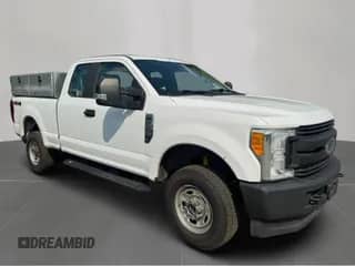 2017 Ford F-250 XLT z VIN 1FT7X2B62HEC57974, wystawiony jako Copart lot #71879115 z przebiegiem 217 387 mil mil oraz Czysty tytuł • Clean title. Historia ofert i sprzedaży dostępna na DreamBid. Obrazek 1.