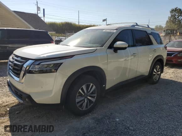 2024 Nissan Pathfinder SL with VIN 5N1DR3CC8RC295368, listed as a Copart auction lot 80224635 with 13,691 mi miles and Salvage title. Bid and sale history available at DreamBid. Image 1.