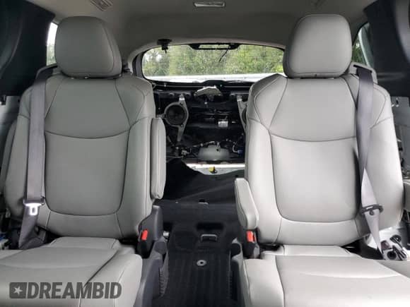 2025 Toyota Sienna XLE z VIN 5TDYRKEC6SS240824, wystawiony jako Copart lot #80746115 z przebiegiem 8 891 mil mil oraz Szkoda całkowita • Salvage title. Historia ofert i sprzedaży dostępna na DreamBid. Obrazek 10.