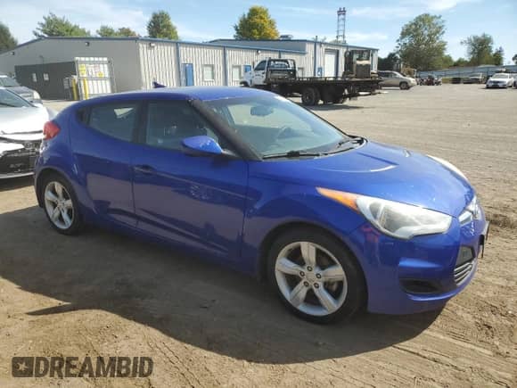 2013 Hyundai Veloster w/Gray Int z VIN KMHTC6ADXDU176024, wystawiony jako Copart lot #82231875 z przebiegiem 115 819 mil mil oraz Czysty tytuł • Clean title. Historia ofert i sprzedaży dostępna na DreamBid. Obrazek 4.