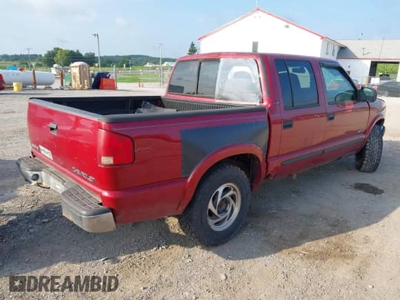 2002 Chevrolet S-10 LS с VIN 1GCDT13W82K193777, выставлен на аукционе IAAI как лот 42775863 с пробегом 232 884 миль миль и . История ставок и продаж доступна на DreamBid. Изображение 4.