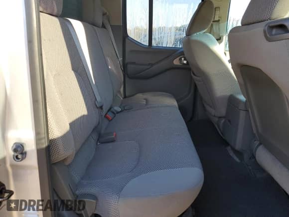 2013 Nissan Frontier SV z VIN 1N6AD0FV0DN742190, wystawiony jako Copart lot #89840355 z przebiegiem 115 299 mil mil oraz Czysty tytuł • Clean title. Historia ofert i sprzedaży dostępna na DreamBid. Obrazek 10.