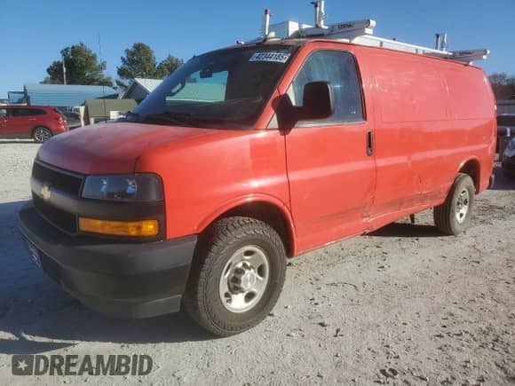 2022 Chevrolet Express Cargo с VIN 1GCWGAFPXN1270760, выставлен на аукционе Copart как лот 59408905 с пробегом 37 856 миль миль и Списание • Salvage title. История ставок и продаж доступна на DreamBid. Изображение 1.